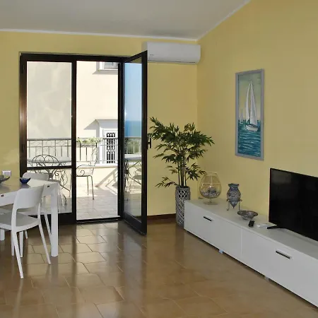 La Terrazza Di Dinky By Interhome *